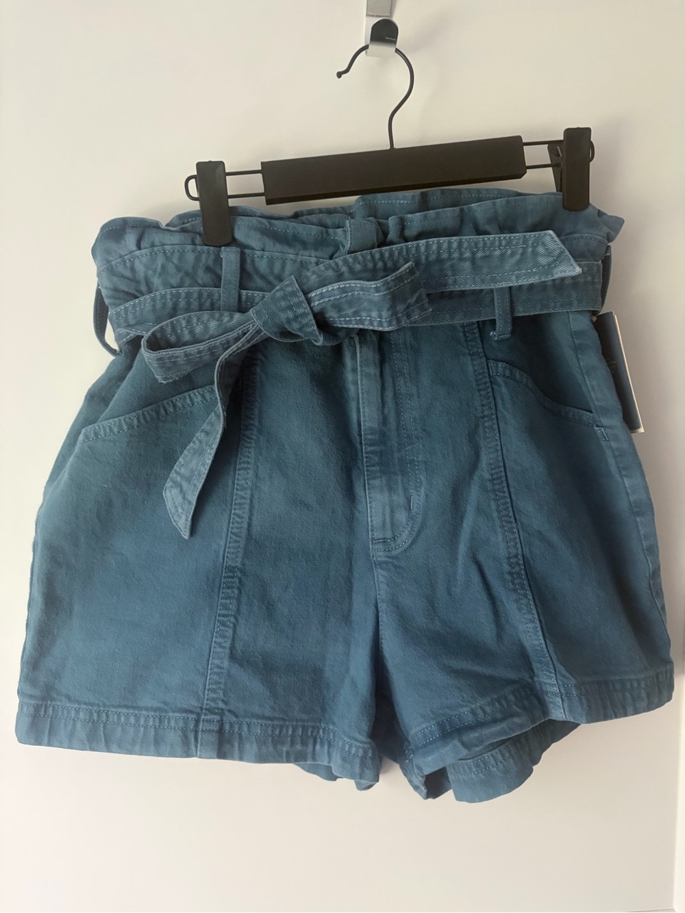 Universal Thread High-Rise Paperbag Tie-Waist Women’s Shorts - Blue 6/28 - nwt